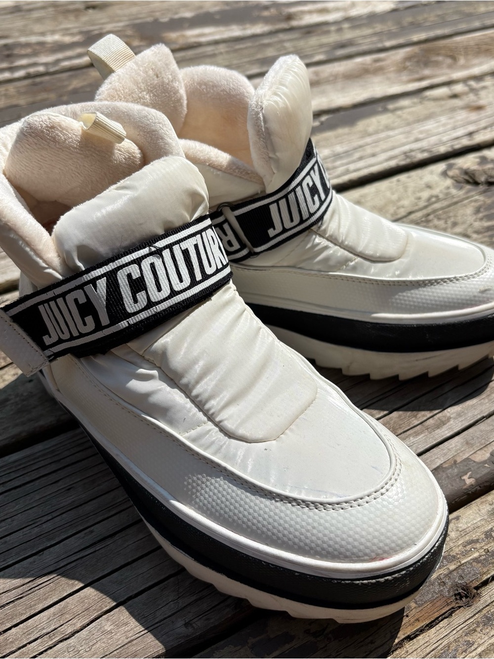 Juicy Couture Cream Strap Sneakers with Black Logo Band